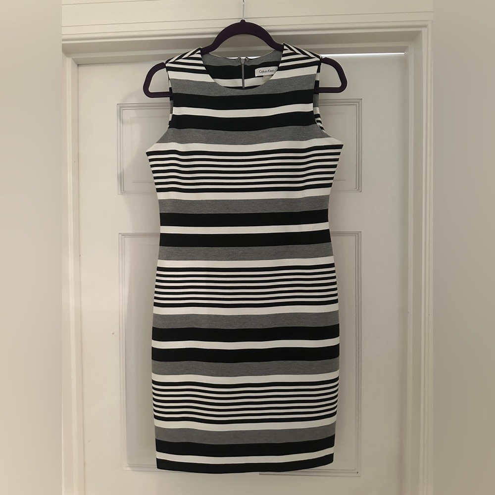 Calvin Klein Black and White Sleeveless Sheath Dress